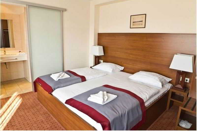 Ivbergs Hotel Berlin Messe Exterior photo